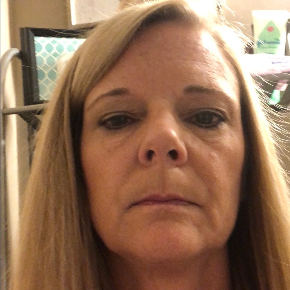 Meet your Posher, Debra